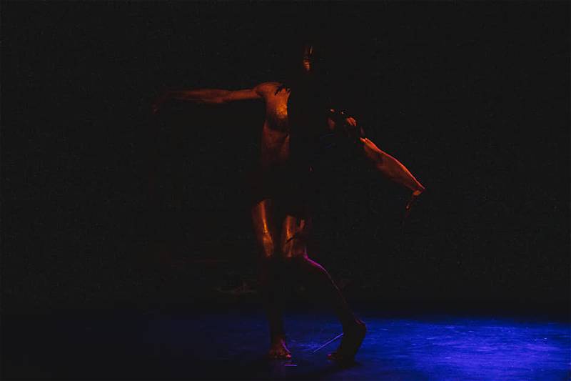 cisne preto- bailarino Nuno Barreto- fotos de Keila Fernandes (9).jpg